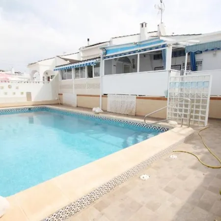 Dom wakacyjny Family Pool Pp *